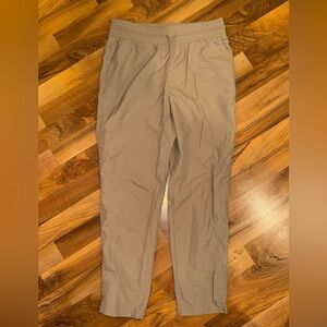 Gapfit runaround pant khaki women size‎ medium athleisure, casual